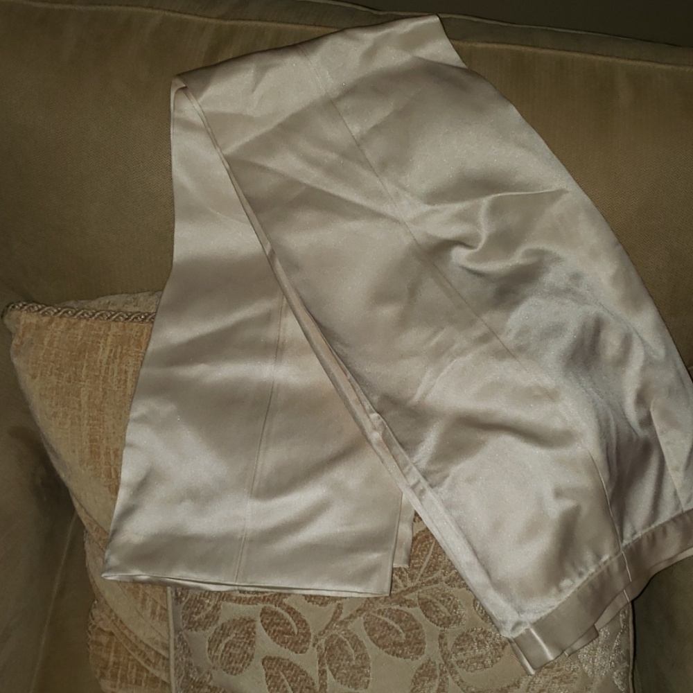 Gorgous Michael Kors 100% Silk-Seide CREAM PANTS Size 6 BEAUTIFUL